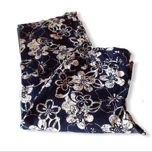 SO Navy Blue & White floral Capri Pants NWOT